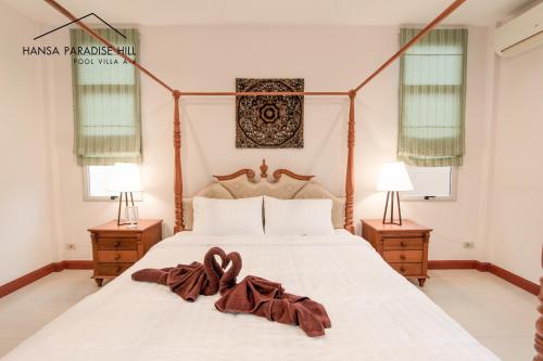 Postel nebo postele na pokoji v ubytování Hansa Paradise Hill Pool Villa