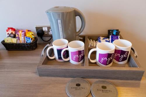 Coffee and tea-making facilities at Comfotel PRPL 