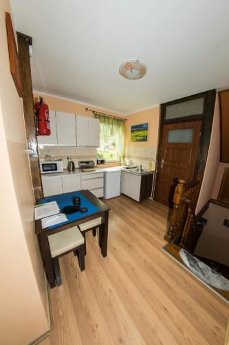 Dapur atau dapur kecil di Pokoje Gościnne HANA
