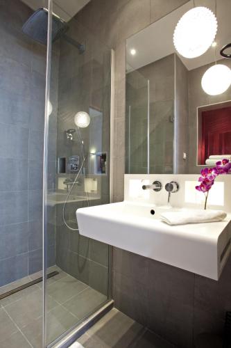 Ένα μπάνιο στο Hotel Elysée Secret