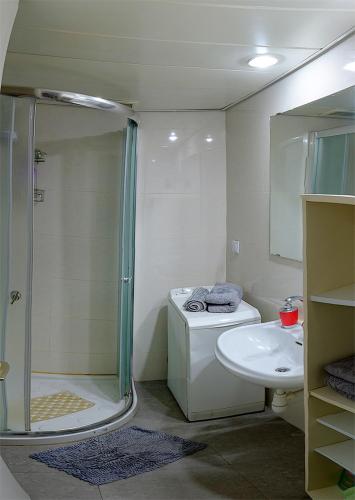 Koupelna v ubytování Lev Eilat Deluxe