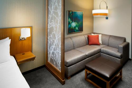 Hyatt Place Sumter/Downtownにあるシーティングエリア