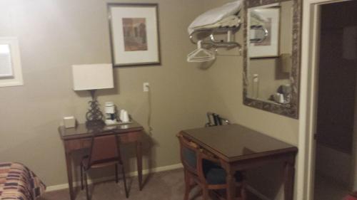 Badlands Hotel & Campground – Photos 5