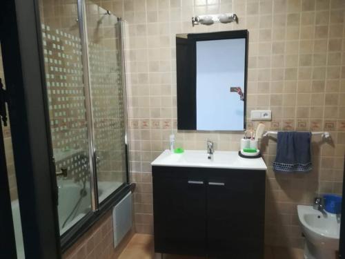 Salle de bains dans l'établissement Appart marina saidia ap8