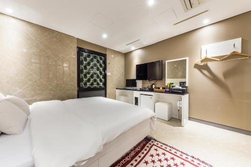 Kuchyň nebo kuchyňský kout v ubytování Hotel Cullinan jongno