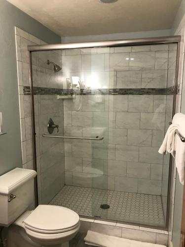 Un baño de Hotel Sutter