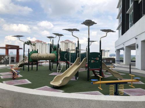 Herní místnost nebo prostor pro děti v ubytování Yenni Duplex @ DeCentrum, Kajang