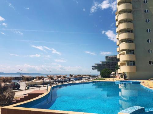 Gallery image of Interhotel Pomorie Beach in Pomorie