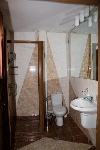Ένα μπάνιο στο House Mirlevi