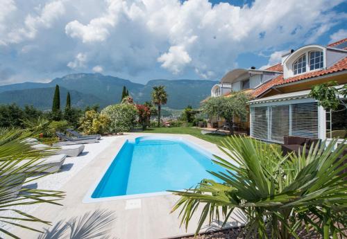 Πισίνα στο ή κοντά στο Villa Raifer