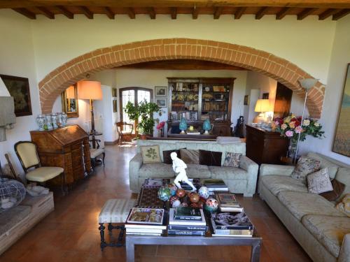 Gallery image of Pleasant Villa in Valiano with Terrace Garden Sun loungers in Valiano