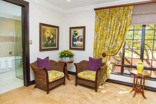 A seating area at Ivory Manor Boutique Hotel