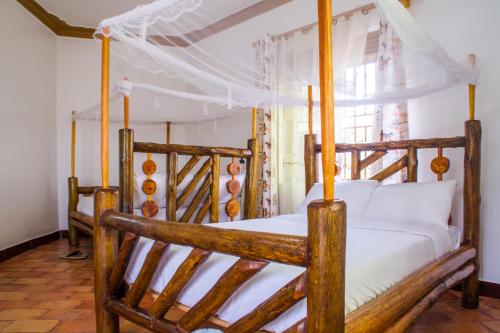 Gallery image of Queen Elizabeth PVT Lodge in Kichwamba