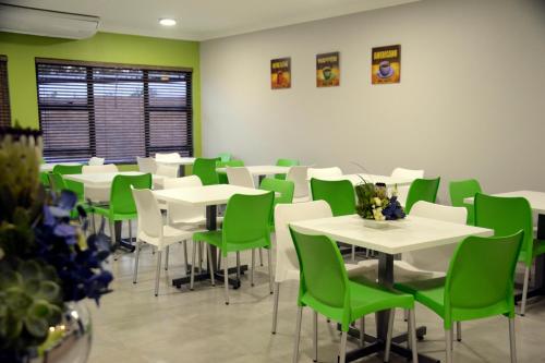 Restaurant o un lloc per menjar a Green Side accommodation