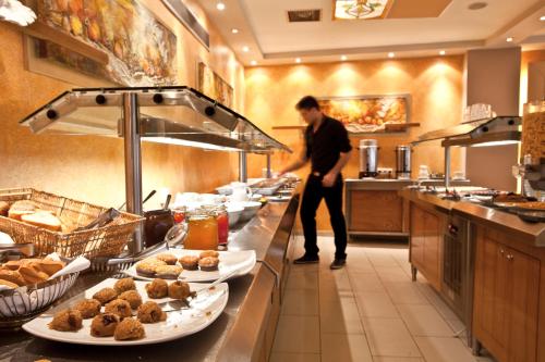 Φαγητό σε αυτό το ξενοδοχείο ή κάπου εκεί κοντά