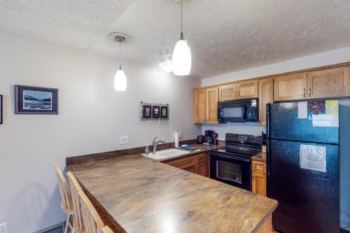 Brighton Condo #209 – Photos 4