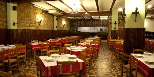 Restoran atau tempat lain untuk makan di Hotel Jatorrena