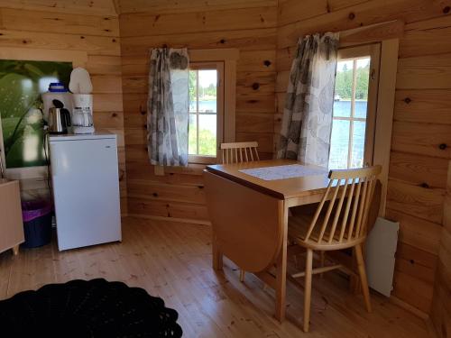 Köök või kööginurk majutusasutuses Mansikkaharju Holiday Camp