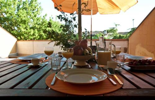 Φαγητό σε αυτό το διαμέρισμα ή κάπου εκεί κοντά