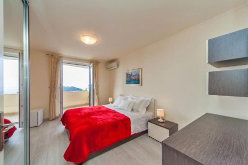 Gallery image of Deluxe Sunset Room, view of the Old Town in Dubrovnik