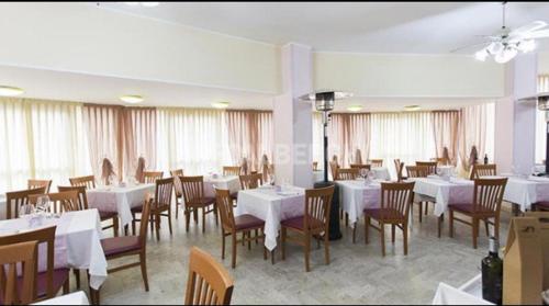 Εστιατόριο ή άλλο μέρος για φαγητό στο Hotel Arianna