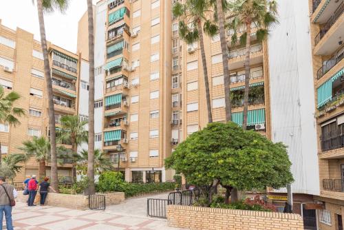 Stunning Spacious City Apartment with free parking