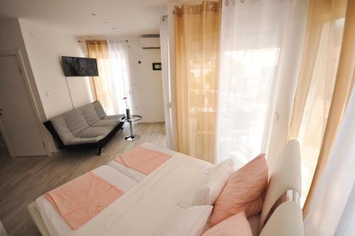 Gallery image of Villa Medusa Apartments in Dobra Voda