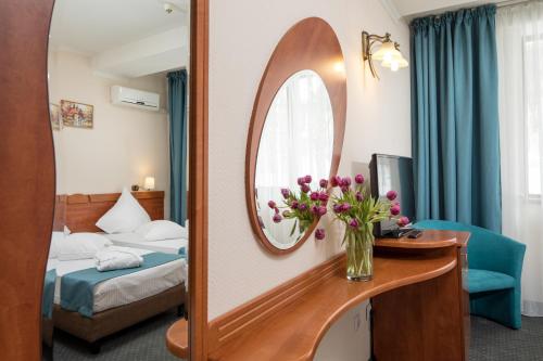 Katil atau katil-katil dalam bilik di Hotel Rozmarin