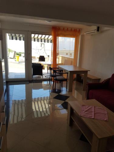 Ruang duduk di Apartments Matteo