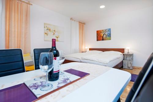Postel nebo postele na pokoji v ubytování La Svalba Rooms & Studios