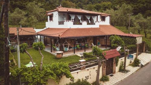 Φωτογραφία από το άλμπουμ του Kalogirou Stone House στον Λιμνιώνα