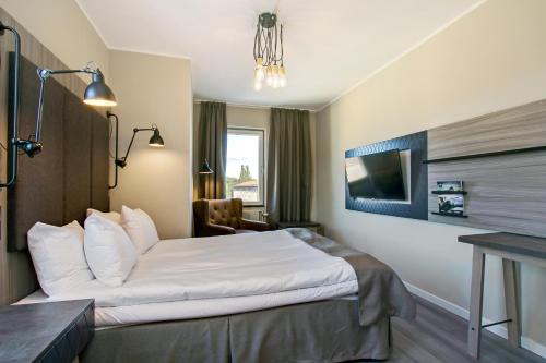 First Hotel Brommaplan Image