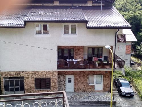 Budova, kde se penzion – hostinec nachází
