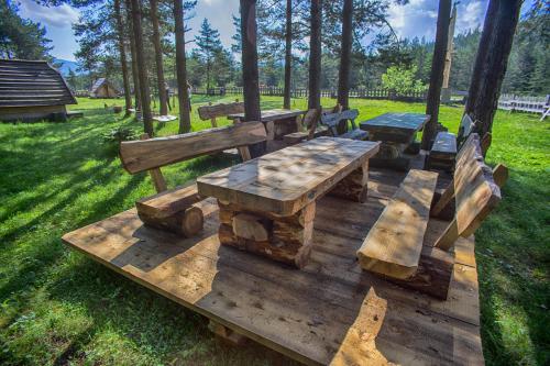 Imagen de la galería de Chalets pod Gorom, en Žabljak