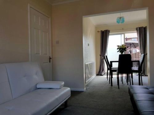 Fotografie z fotogalerie ubytování Blackpoolholidaylets Salmesbury Avenue Families And Contractors only v destinaci Blackpool