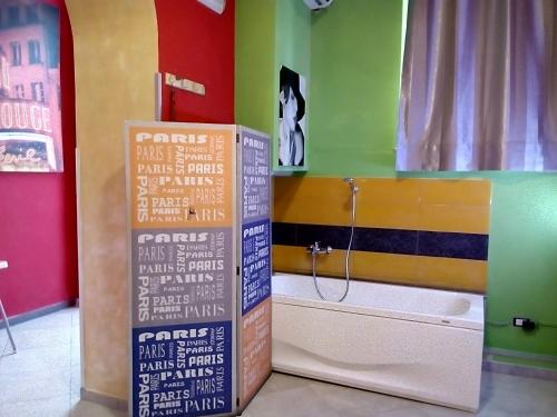 Lorenzo B&B tesisinde bir banyo