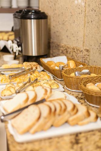 Makanan di atau berdekatan hotel