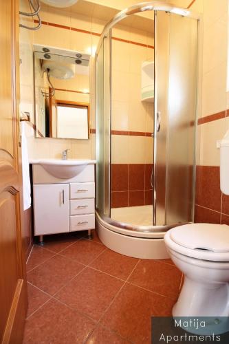Ένα μπάνιο στο Apartmani Matija