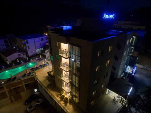 Piscine de l'établissement Atlantic Hotel ou située à proximité