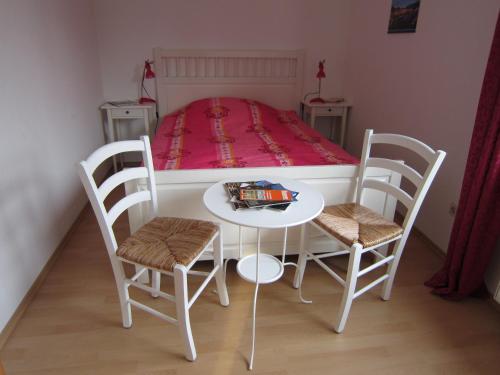 Katil atau katil-katil dalam bilik di Private Room with Breakfast