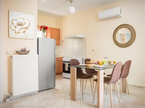 Η κουζίνα ή μικρή κουζίνα στο michael apartments