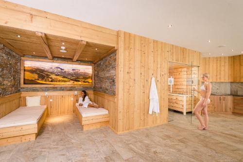 Afbeelding uit fotogalerij van Hotel Kroneck in Kirchberg in Tirol