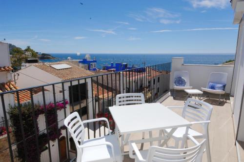 A balcony or terrace at Sant Roc Apartments a Minute From The Beach