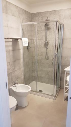 Ένα μπάνιο στο MareLuna b&b