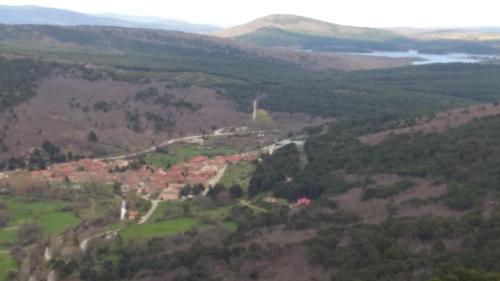 an aerial view of a small town on a mountain at El Mirador de Molinos in Molinos de Duero