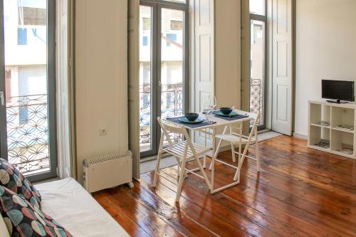 Bonjardim Flats - T1 com varanda