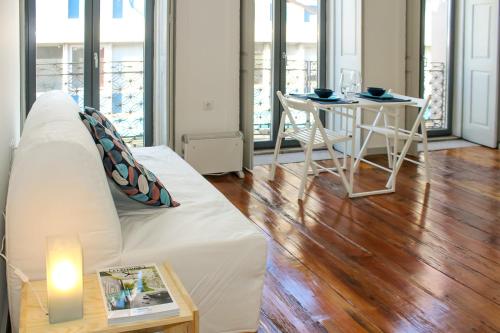 Bonjardim Flats - T1 com varanda