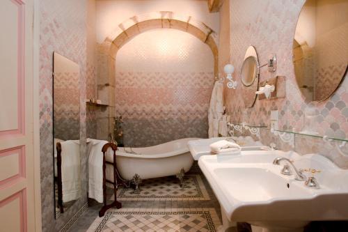 Salle de bains dans l'établissement Abbaye de Talloires