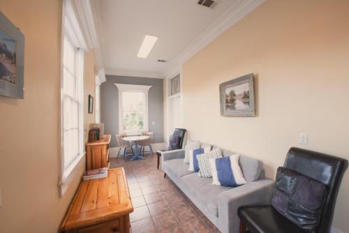Ruang duduk di HOSTEL Auberge NOLA