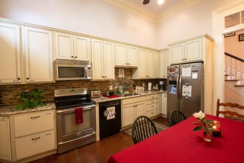 HOSTEL Auberge NOLA Image